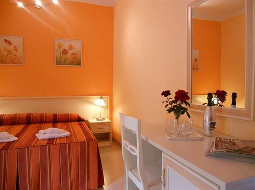 Hotel Etrusco 2*